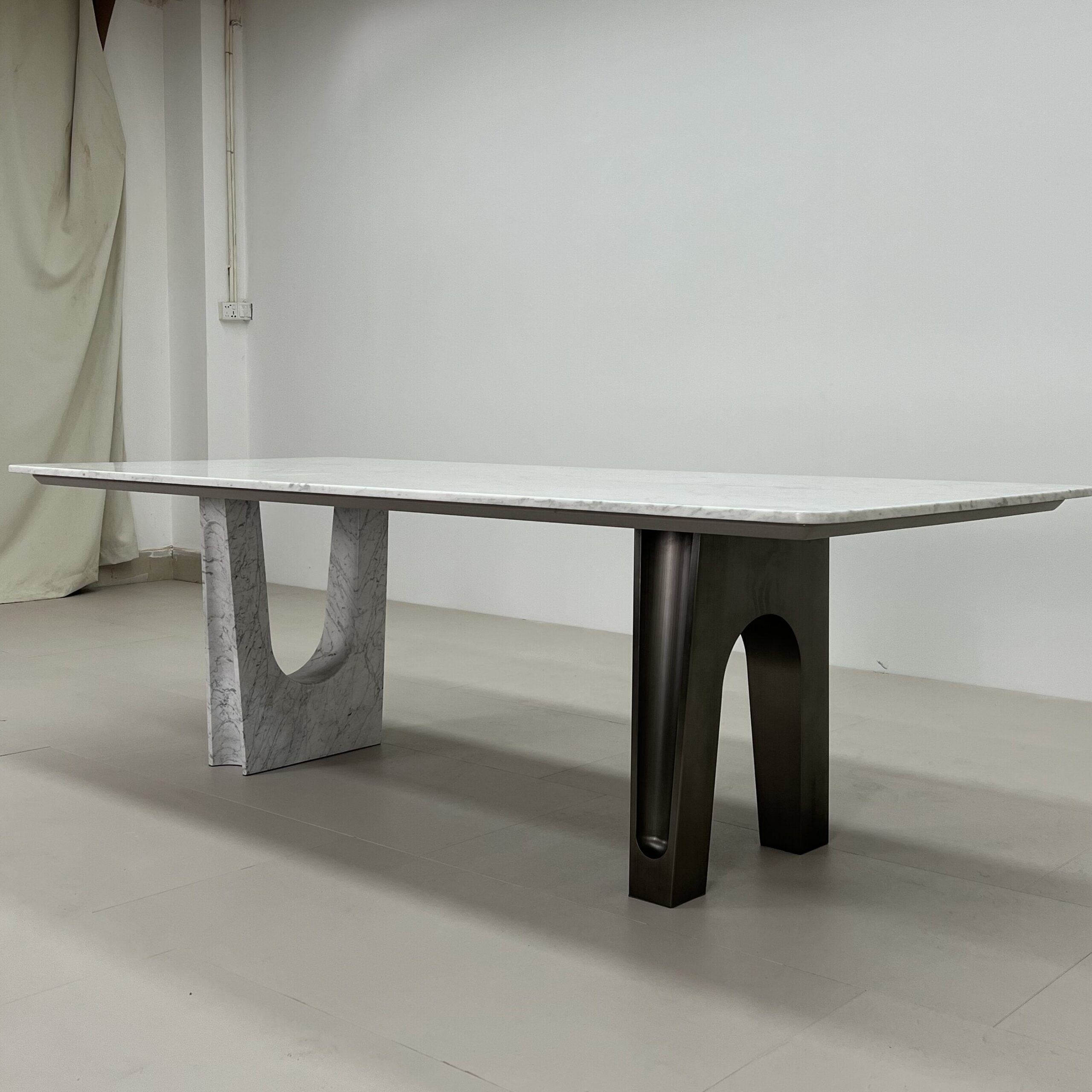 2.4m Fendi‑style Dining Table with Solid Natural Marble Pedestal Base MJ1297 - 图片 3
