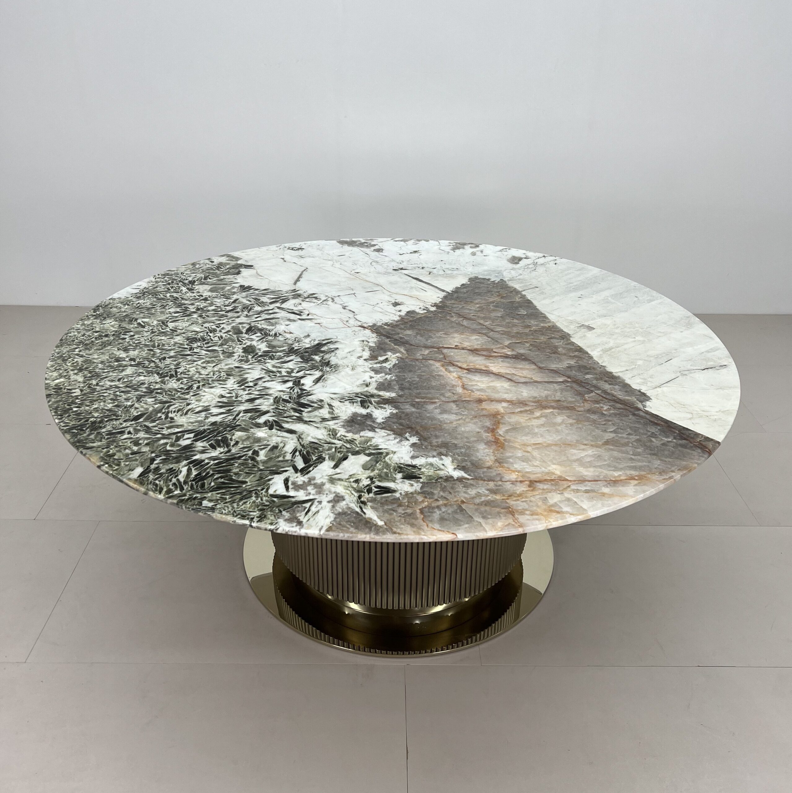 1.8m Round Dining Table Three‑dimensional Vertical‑strip Stainless‑Steel Cylindrical Base MJ1310 - 图片 2