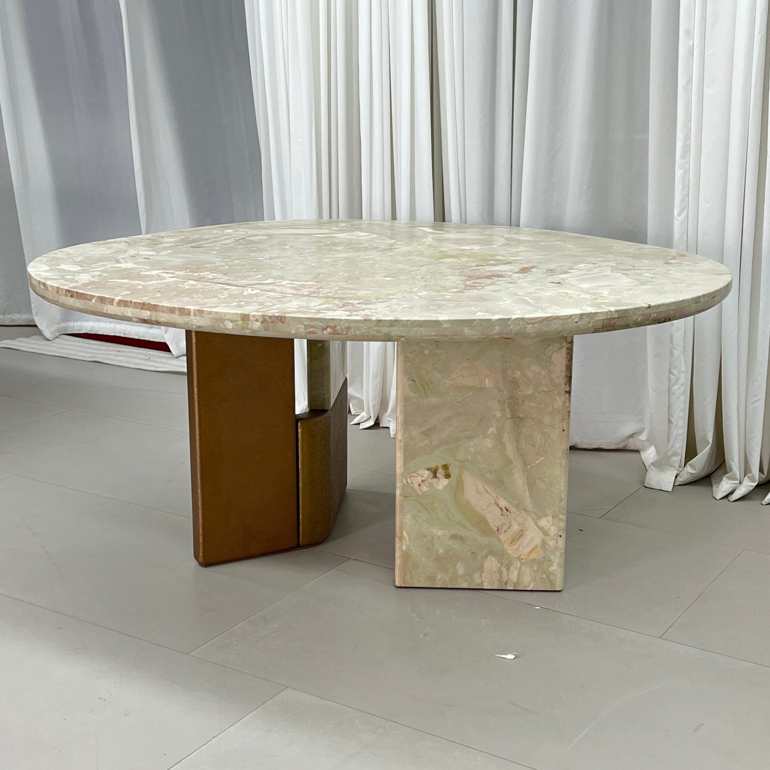 1.5m*1.6m Thickened Natural Marble Dining Table With Irregular‑Shaped Tabletop MJ1522 - 图片 4