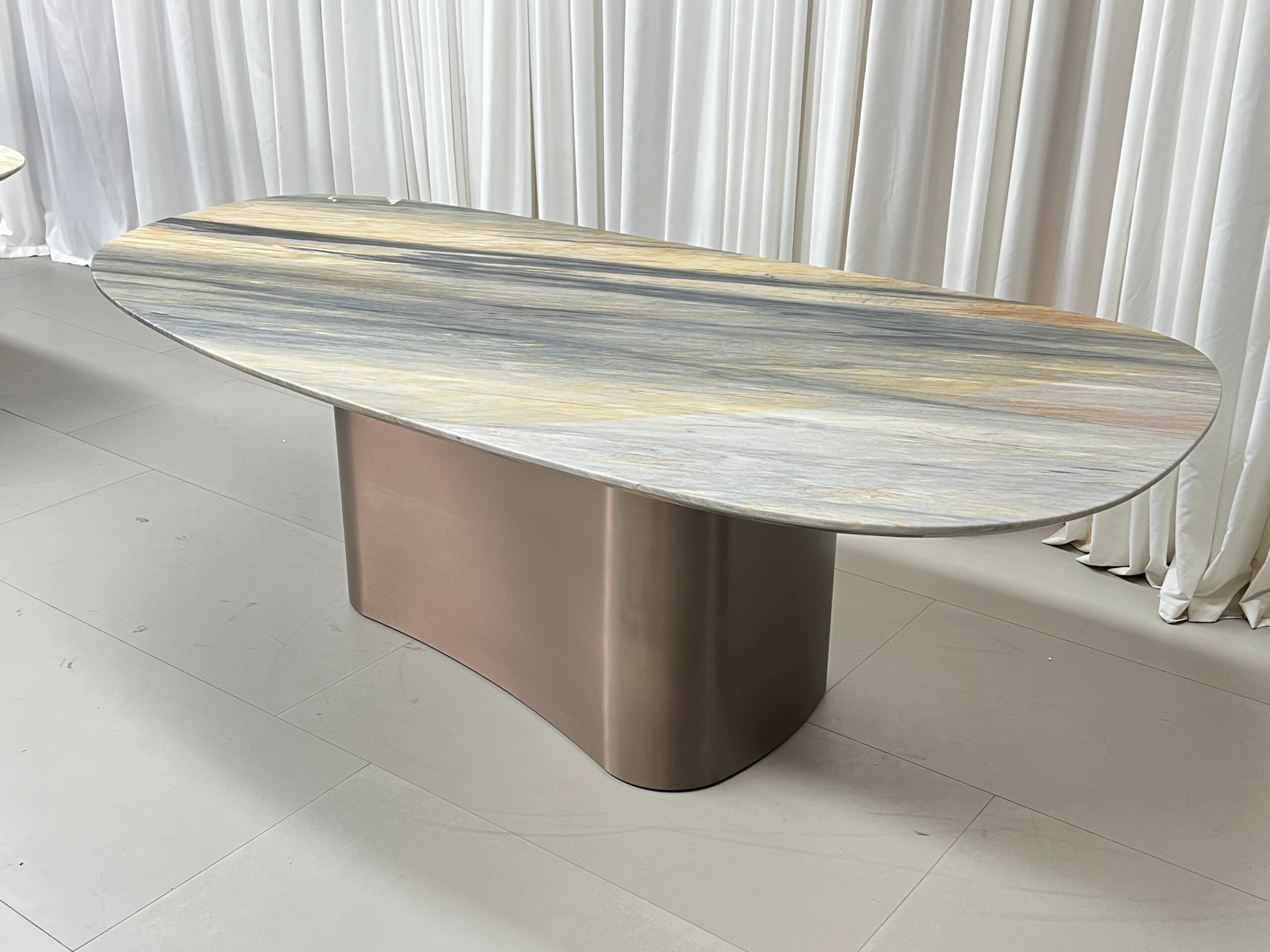 2.4m Irregular‑Shaped Natural Marble Dining Table MJ1539 - 图片 4
