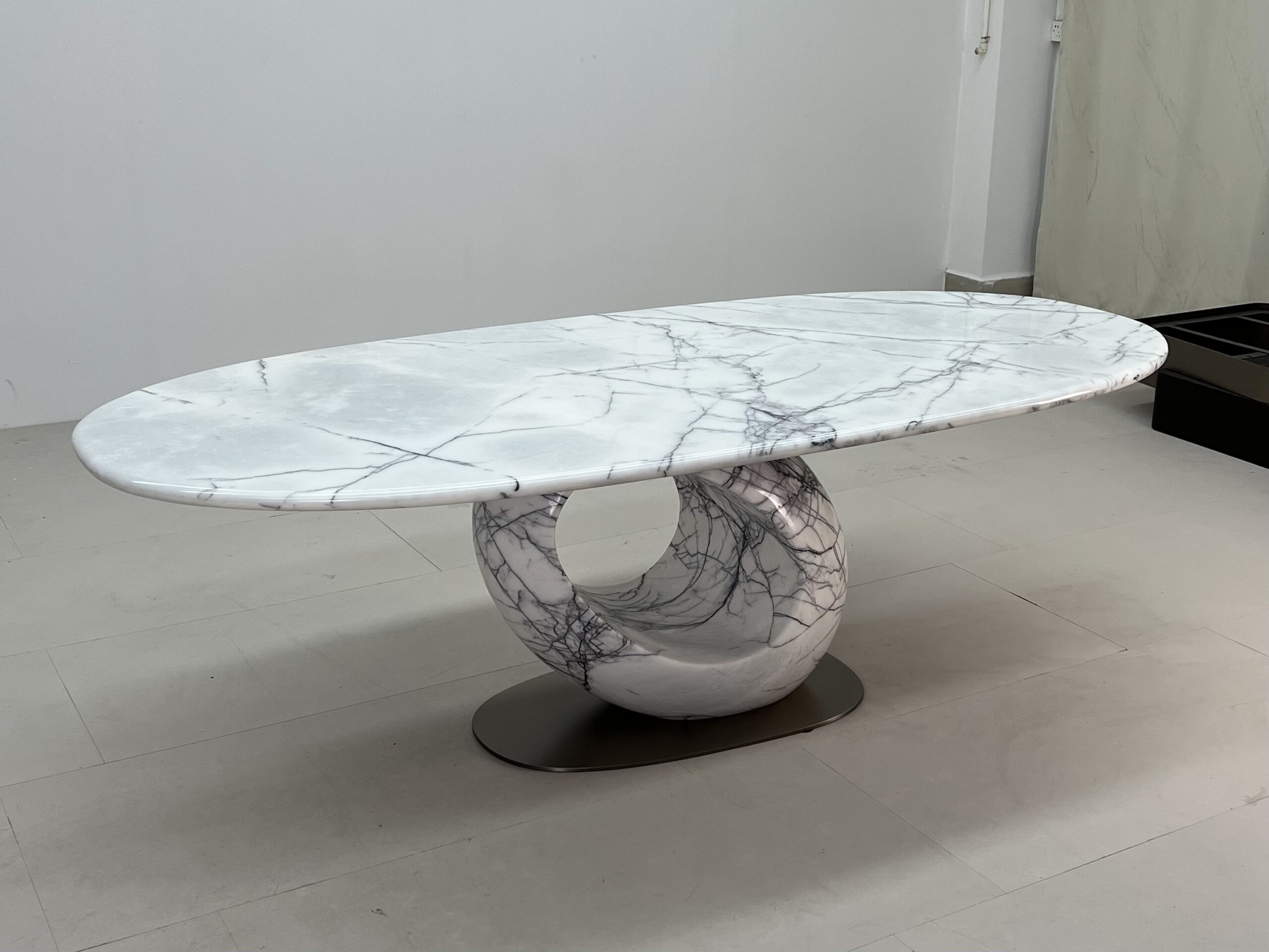 2.4m Dining Table With Single Hollow Ring Sculptural Base MJ1357 - 图片 3
