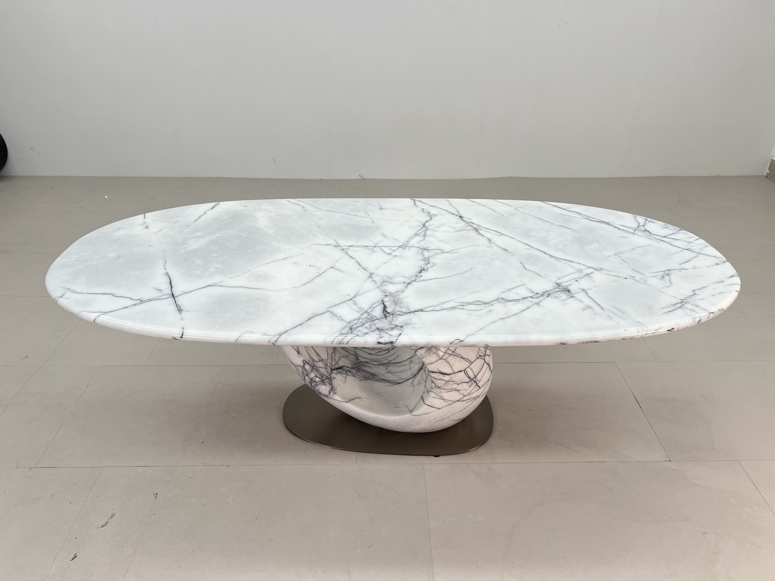 2.4m Dining Table With Single Hollow Ring Sculptural Base MJ1357 - 图片 4