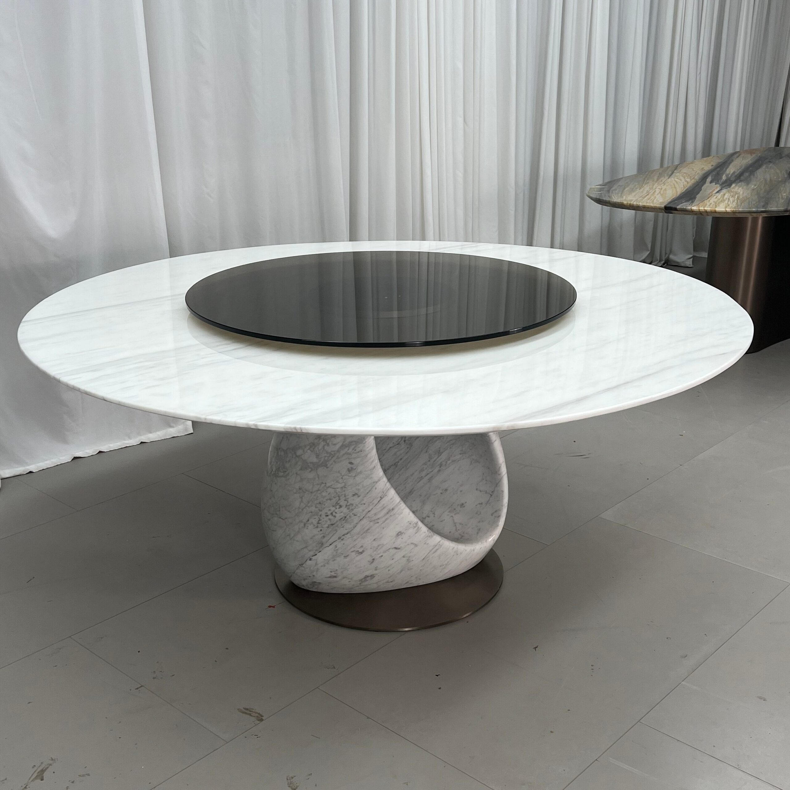 1.8m Solid Natural Stone Hollow‑out Arabescato Round Table MJ1316 - 图片 4